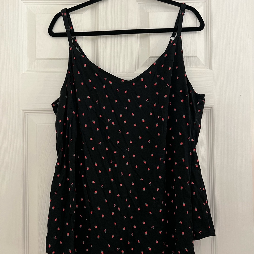 Torrid 3X strawberry tank top
